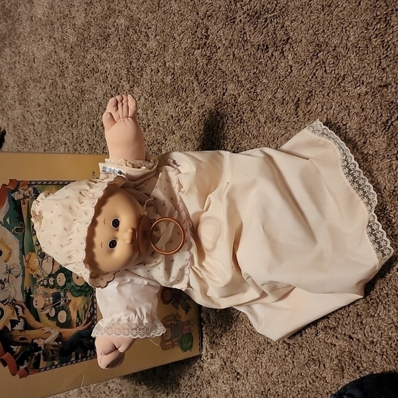 Vintage Cabbage Patch Kid Preemie w Pacifier - Picture 1 of 14
